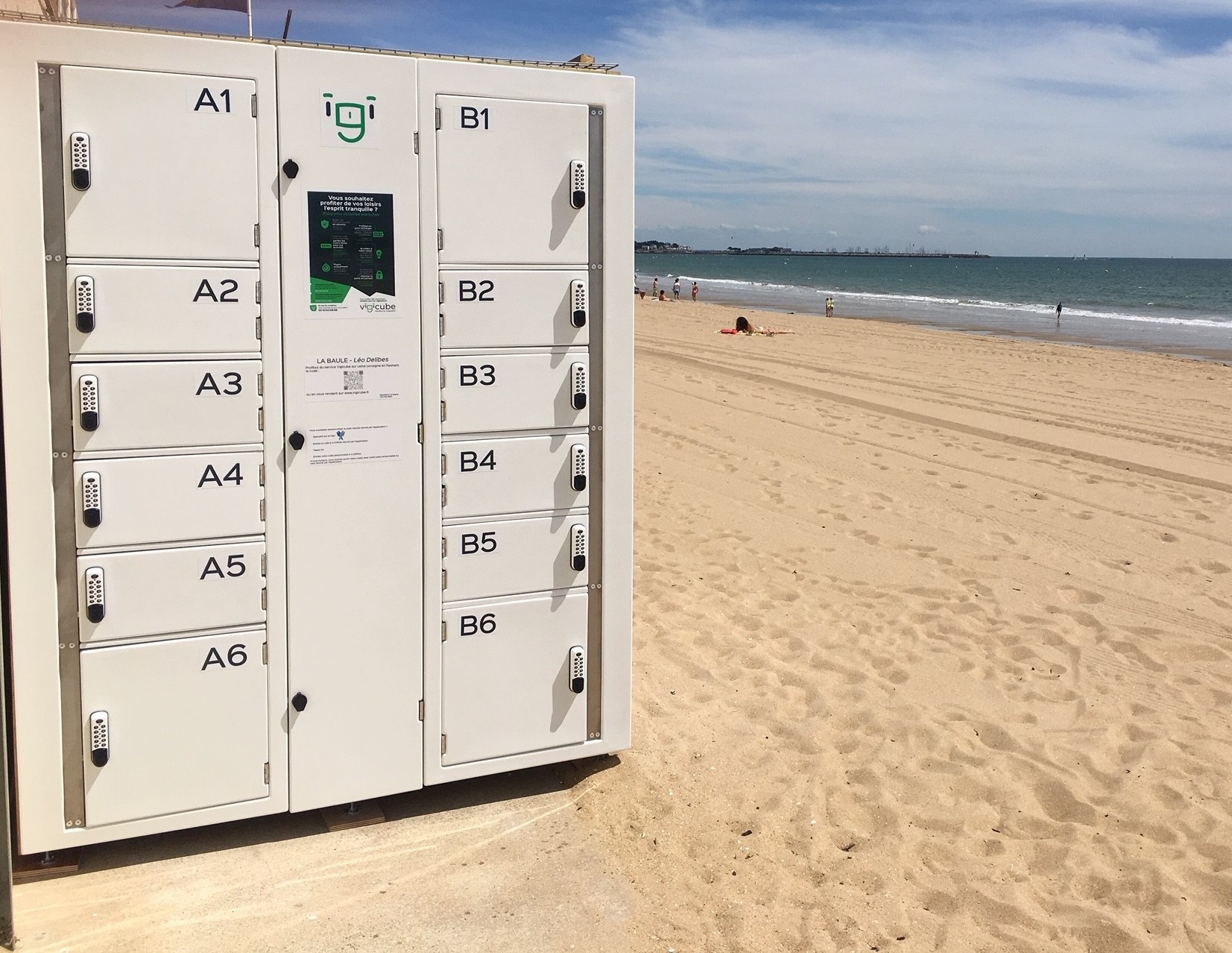 Smart lockers settled in the famous beach resort of La Baule
